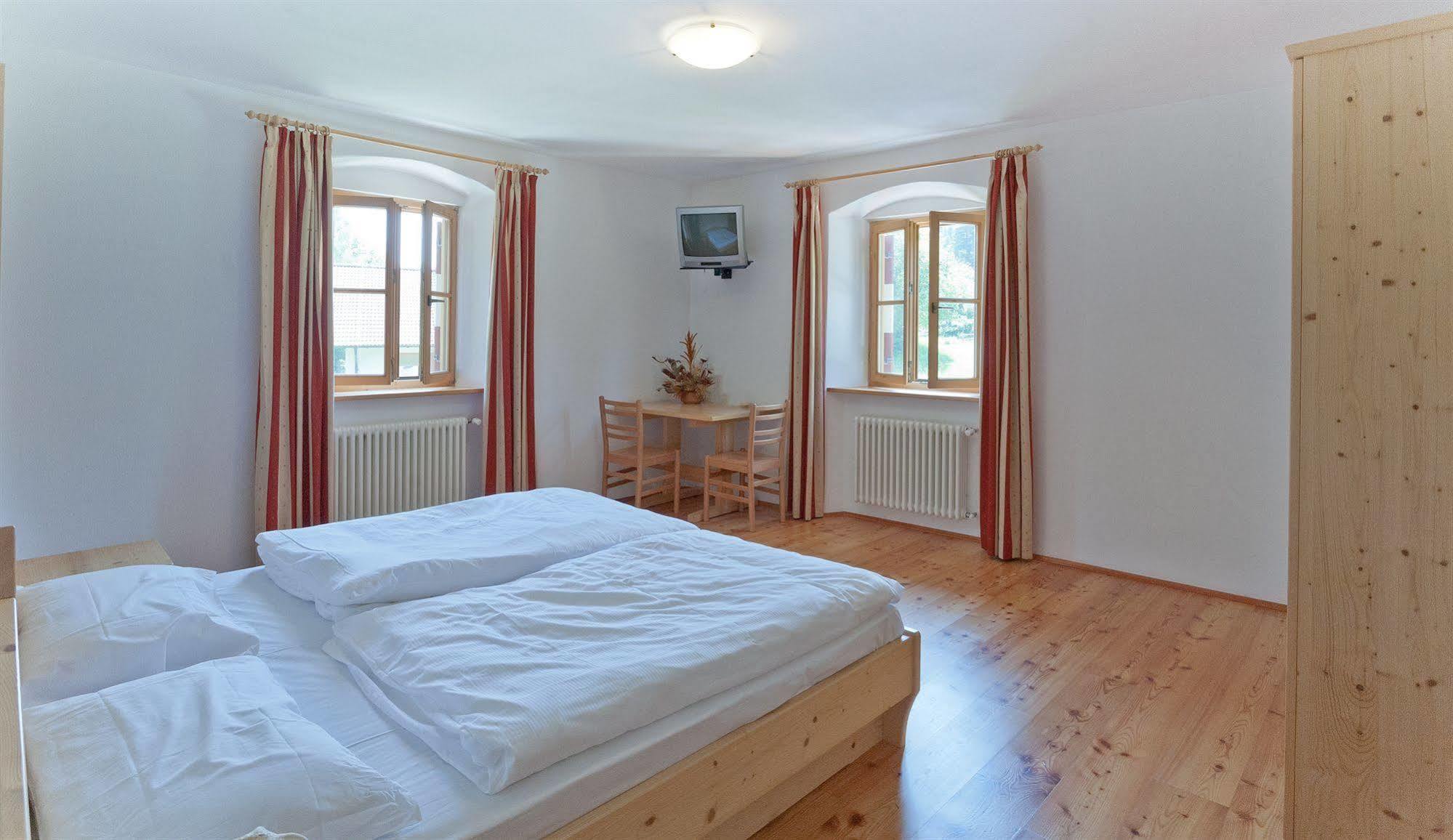 Hotel Zur Kirche Magre all' Adige 외부 사진